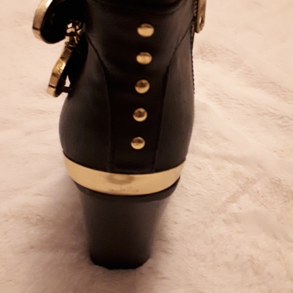 Booties - Picture 5 of 9